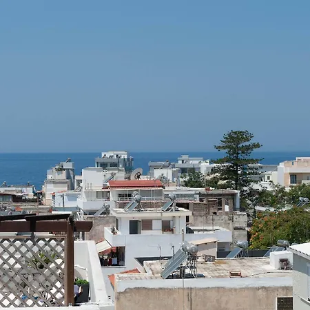 Atlantis Boutique Hotel 4*