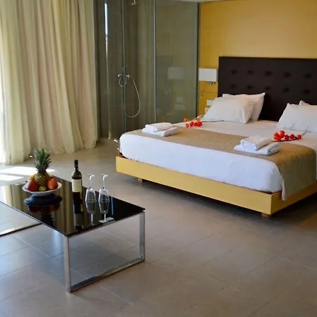 Atlantis Boutique 4*