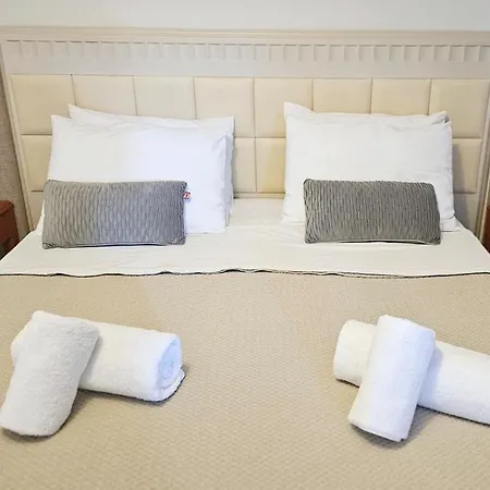 Atlantis Boutique Hotel 4*