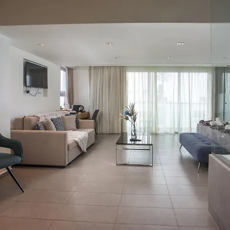 Atlantis Boutique 4*