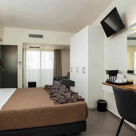 Atlantis Boutique Hotel