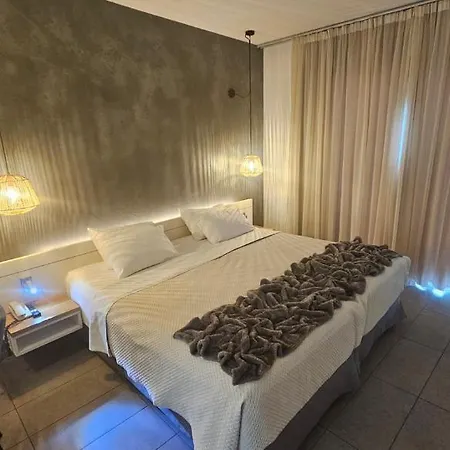 Atlantis Boutique 4*