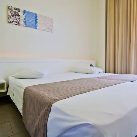 Atlantis Boutique מלון 4*