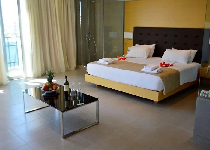 Atlantis Boutique 4*